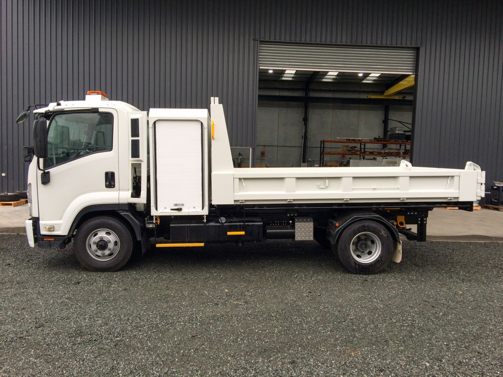 Sokoza Engineering Tipper/Toolbox